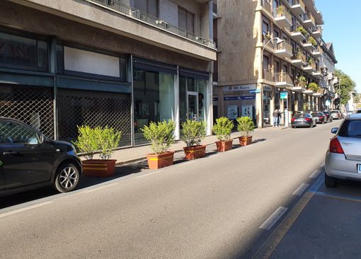 «Puzza in corso 20 Settembre. Si intervenga»