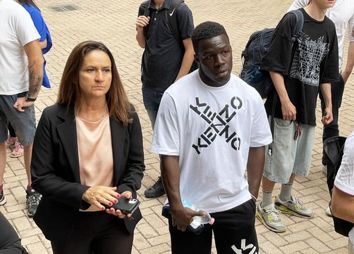 Un'altra sfida per Willy Gnonto: dalla Nazionale alla Maturità al liceo sportivo di Busto Un'altra sfida per Willy Gnonto: dalla Nazionale alla Maturità al liceo sportivo di Busto