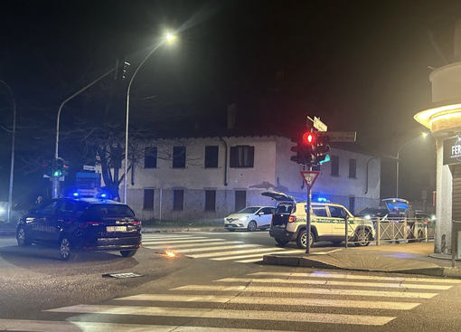 Auto si ribalta sul Sempione a Olgiate Olona: ferita una donna di 58 anni Auto si ribalta sul Sempione a Olgiate Olona: ferita una donna di 58 anni