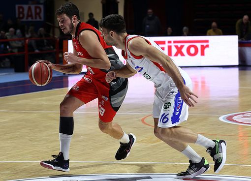 Basket, serie B: battuta d'arresto a Montecatini per i Knights Legnano Basket, serie B: battuta d'arresto a Montecatini per i Knights Legnano