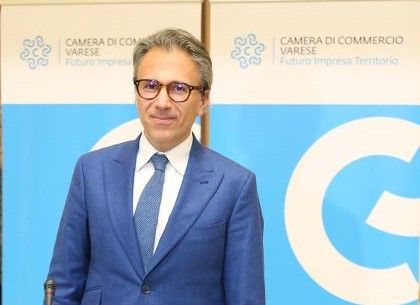 Mauro Vitiello, presidente della Camera di Commercio. Sotto: Maurizio Ampollini, presidente Fondazione Comunitaria del Varesotto