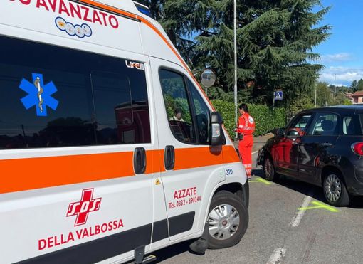 I soccorsi sul posto (foto da Facebook) I soccorsi sul posto (foto da Facebook)