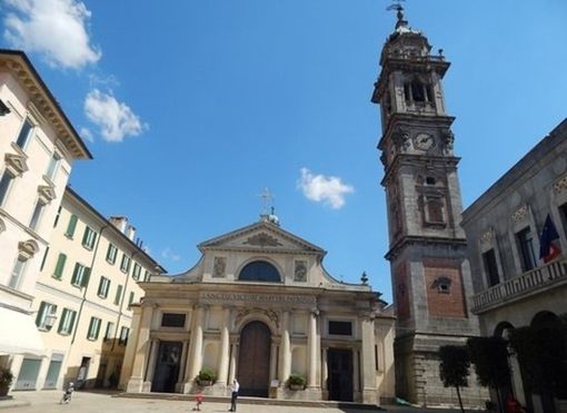Un bambino irrompe nella serata online dei genitori contro la violenza: «Sì, le parole possono fare male. Ma io tifo per te»