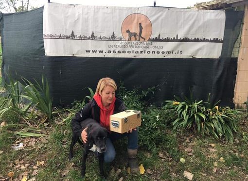 Gaia Silbernagl all'ingresso del rifugio