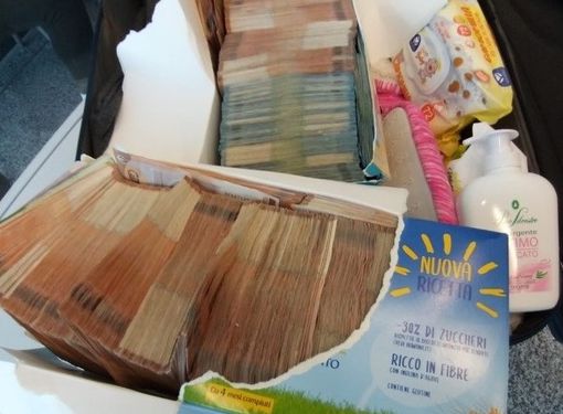 A Malpensa con oltre duecentomila euro nascosti nei biscotti: metà del "tesoretto" sequestrato A Malpensa con oltre duecentomila euro nascosti nei biscotti: metà del "tesoretto" sequestrato