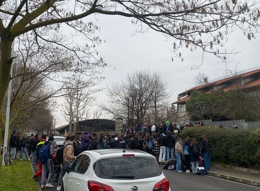 Sciopero al Liceo scientifico: le motivazioni. Ancora nessun confronto con la dirigente Sciopero al Liceo scientifico: le motivazioni. Ancora nessun confronto con la dirigente