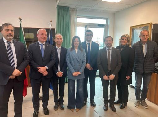 Giustizia sotto organico, summit in Tribunale a Busto: il sottosegretario Ostellari incontra i sindaci Antonelli e Cassani