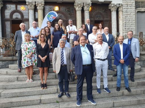 Gigi Farioli con la squadra dei Civici liberali e popolari Gigi Farioli con la squadra dei Civici liberali e popolari