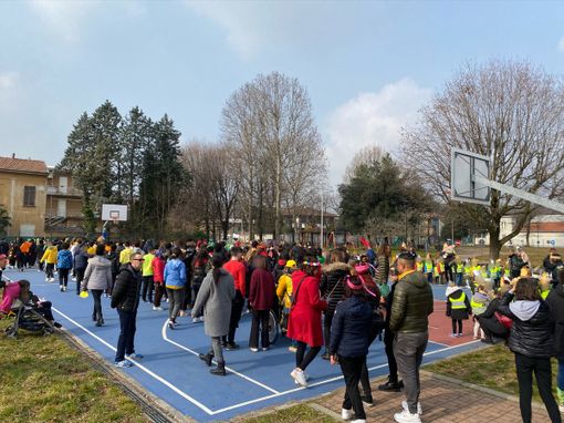 La sfilata di Carnevale green delle scuole Rossi, e non solo, incanta Borsano