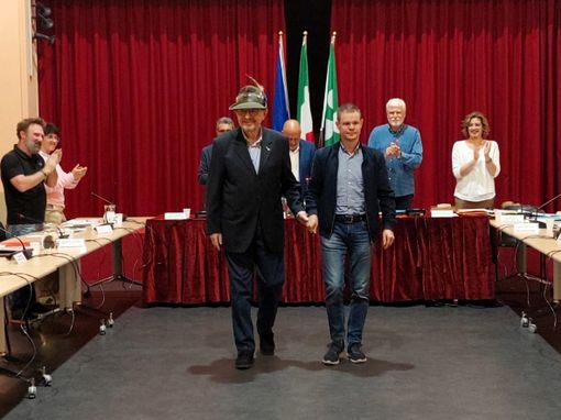 Olgiate, il consiglio comunale omaggia il cavalier Mario Rossi