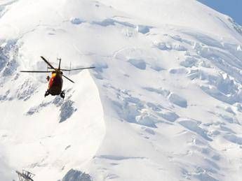 Valanga in Svizzera, travolte diverse persone sull'Eiger Valanga in Svizzera, travolte diverse persone sull'Eiger