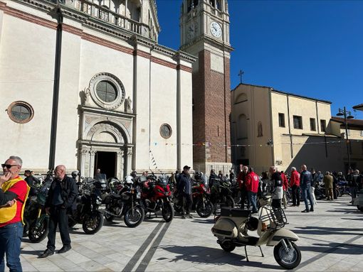 FOTONOTIZIA. Il Moto Club Bustese spegne 102 candeline FOTONOTIZIA. Il Moto Club Bustese spegne 102 candeline