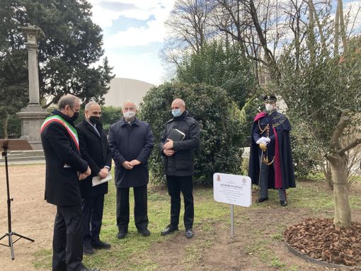 Momenti della cerimonia dedicata a Giovanni Palatucci