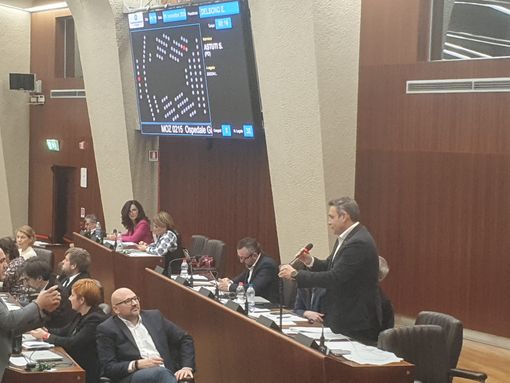 No alla mozione sull’ospedale di comunità a Gallarate. Astuti: «La “visita pastorale” di Bertolaso non basta» No alla mozione sull’ospedale di comunità a Gallarate. Astuti: «La “visita pastorale” di Bertolaso non basta»