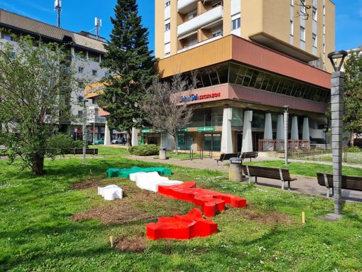 La scultura “Italia” donata alla Città di Legnano  e posizionata nei giardini di corso Italia