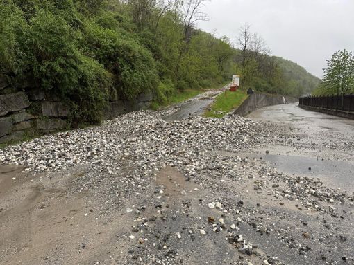 Maltempo, danni e paura nel Verbano Cusio Ossola: Macugnaga isolata, treni fermi sia per la Svizzera sia verso Milano
