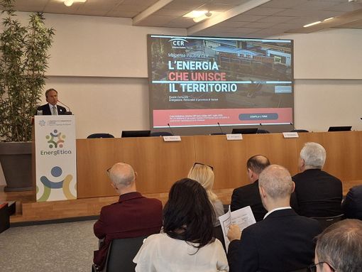 Mauro Vitiello introduce i lavori a Malpensafiere Mauro Vitiello introduce i lavori a Malpensafiere