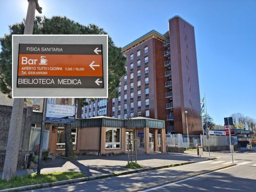 Nel riquadro, le vecchie indicazioni per il punto ristoro, chiuso da tempo