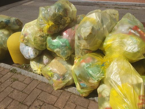 Nei sacchi gialli si può mettere il polistirolo spezzettato