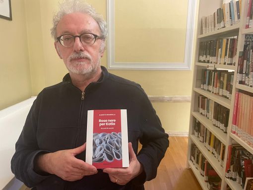 VIDEO. Alberto Brambilla racconta la scuola di oggi nel suo nuovo libro “Rose nere per Katia”