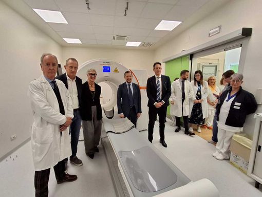 Nuovo tomografo da 2 milioni per la Medicina nucleare di Busto: tempi dimezzati, meno radiazioni. «Smentiti quelli che dicono che qui non si investe più»