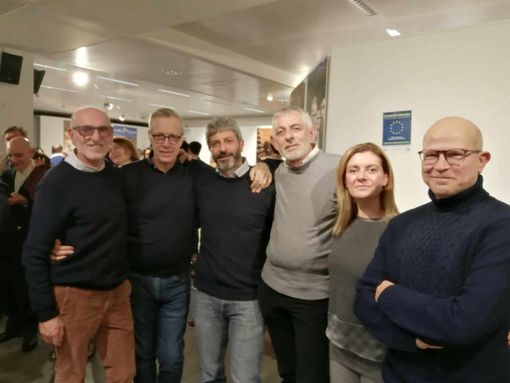 Il Movimento 5 Stelle lombardo a Bruxelles. Presente anche la provincia di Varese Il Movimento 5 Stelle lombardo a Bruxelles. Presente anche la provincia di Varese
