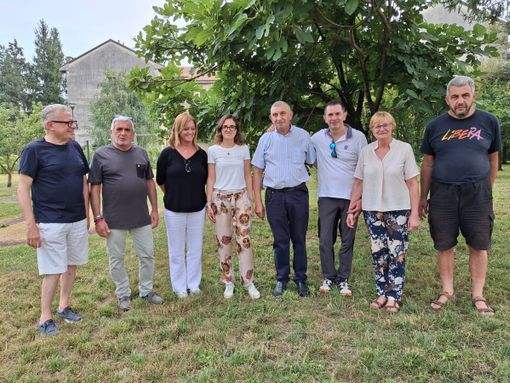 Il momento della commemorazione al parco di via Bellini