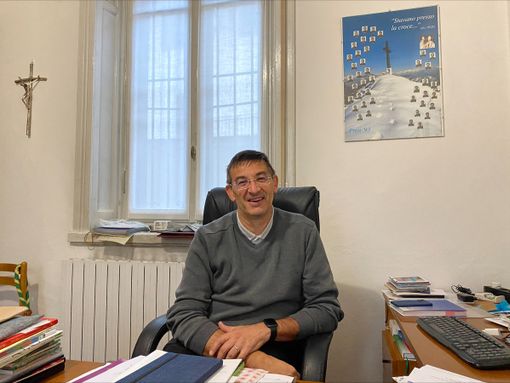 Santi Apostoli, un quartiere che si sente una piccola città con la parrocchia ancora al centro Santi Apostoli, un quartiere che si sente una piccola città con la parrocchia ancora al centro