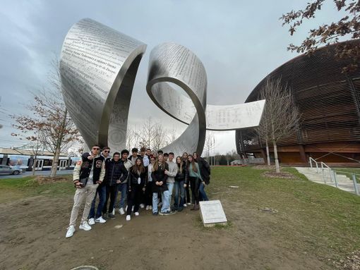 Liceo internazionale alla scoperta dell’universo e nel luogo simbolo dei diritti umani e della pace Liceo internazionale alla scoperta dell’universo e nel luogo simbolo dei diritti umani e della pace