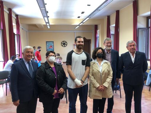 Busto: è Filippo Villa il vincitore della borsa di studio dell’Antonioni Busto: è Filippo Villa il vincitore della borsa di studio dell’Antonioni