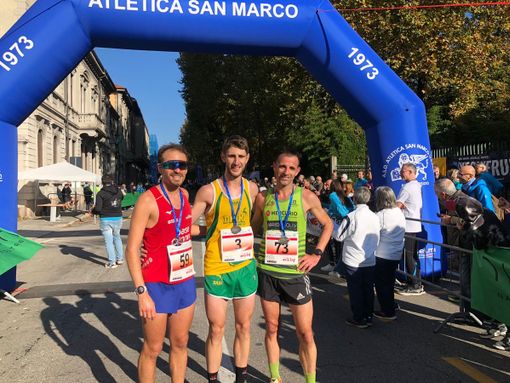 Baronchelli e Jerotich i più forti nella maratonina di Busto Arsizio