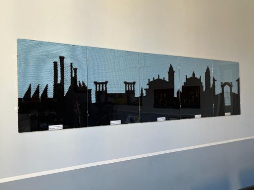 Lo skyline di Busto all'uncinetto: il dono alla città delle Federcasalinghe per i 25 anni Lo skyline di Busto all'uncinetto: il dono alla città delle Federcasalinghe per i 25 anni