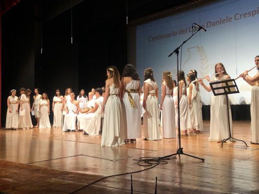 VIDEO E FOTO. La formazione classica che resiste, Busto festeggia il Centenario del liceo Crespi. Il provveditore: «Scuola d’eccellenza»