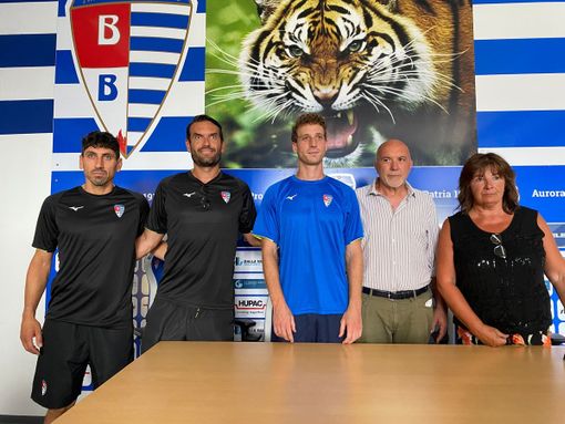 Da sinistra: Beppe Le Noci, Riccardo Colombo, Francesco Marano, Sandro Turotti e Patrizia Testa Da sinistra: Beppe Le Noci, Riccardo Colombo, Francesco Marano, Sandro Turotti e Patrizia Testa