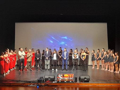 La gioia e la solidarietà oltre il dolore: successo al teatro Condominio per “Un mondo d’amore” La gioia e la solidarietà oltre il dolore: successo al teatro Condominio per “Un mondo d’amore”