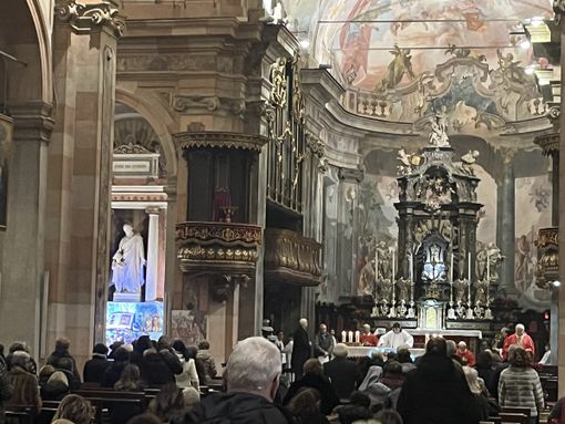 IL TE DEUM A BUSTO. «Pace nel cuore, nelle chiese, nelle famiglie. E lavoro dignitoso senza che manchi l'assistenza sociale»