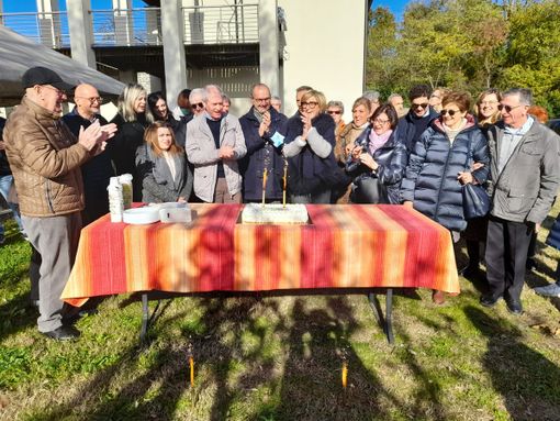 La torta condivisa dall'Associazione &quot;La dolce vita&quot; e dai medici al termine della tavola rotonda
