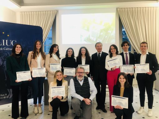 Pioggia di borse di studio alla Liuc Pioggia di borse di studio alla Liuc