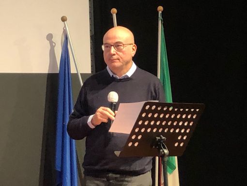 VIDEO. Un Aldo Cazzullo contro i luoghi comuni fa il pienone all'Ite Tosi di Busto