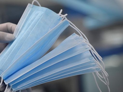 Mascherine in reparti fragili, 30 giugno scade obbligo mascherine: verso circolare Mascherine in reparti fragili, 30 giugno scade obbligo mascherine: verso circolare