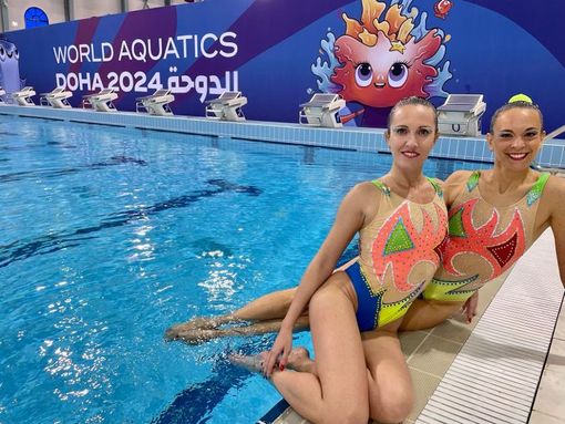 FOTO - La mamma sincro Michela e la figlia Alessia: un cordone ombelicale che le fa volare ai mondiali di Doha