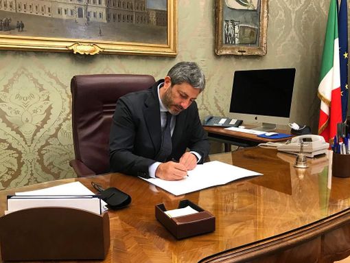 La foto sul profilo Facebook del presidente Fico