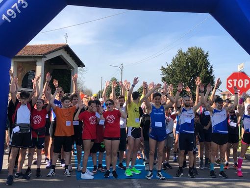 VIDEO E FOTO - 207 runner e 79 bimbi ai blocchi di partenza alla Straveroncora