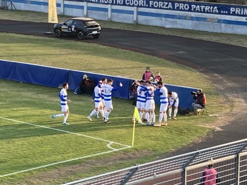 Euforia dopo il gol di Pierozzi