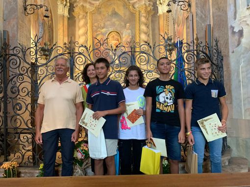 Busto, cinque borse di studio consegnate in memoria di Angioletto Castiglioni