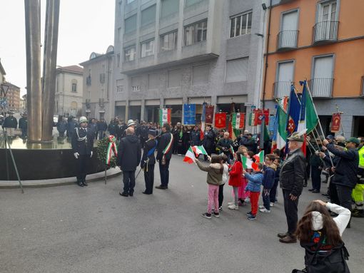 Gallarate, emozionante la giornata dell’Unità nazionale e delle Forze armate Gallarate, emozionante la giornata dell’Unità nazionale e delle Forze armate