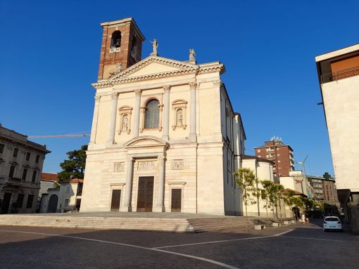 Gallarate: “Vergine madre” in Santa Maria Assunta Gallarate: “Vergine madre” in Santa Maria Assunta