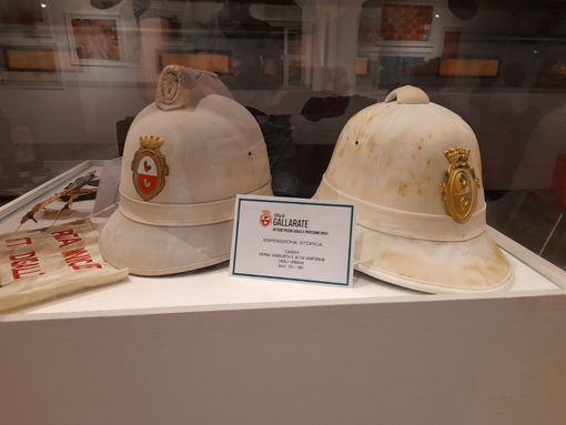 Presentazione del calendario-presenze nei rioni di Gallarate della Polizia Locale Presentazione del calendario-presenze nei rioni di Gallarate della Polizia Locale