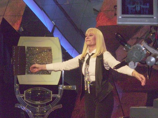 Raffaella Carrà commissionò alla Ibici di Busto delle calze appositamente pensate per i suoi balletti di Canzonissima (vedi foto in fondo all'articolo)