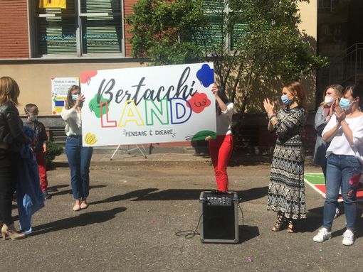 La lezione dei ragazzi di quinta: inaugurati i “playground” dell'istituto Bertacchi di Busto La lezione dei ragazzi di quinta: inaugurati i “playground” dell'istituto Bertacchi di Busto